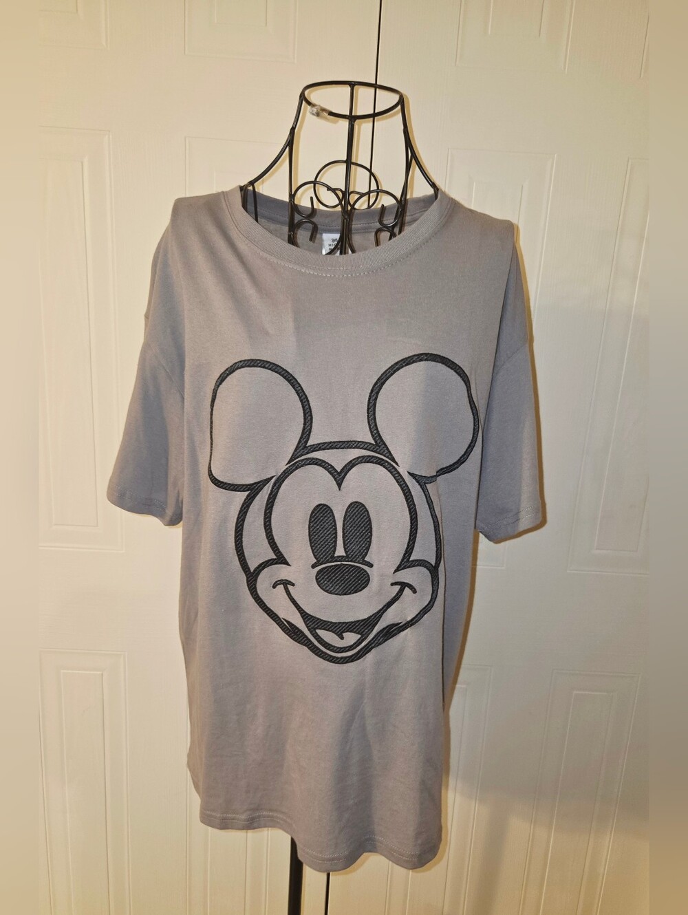 Disney Mickey Mouse Embroidered Gray Graphic Tee Size Large